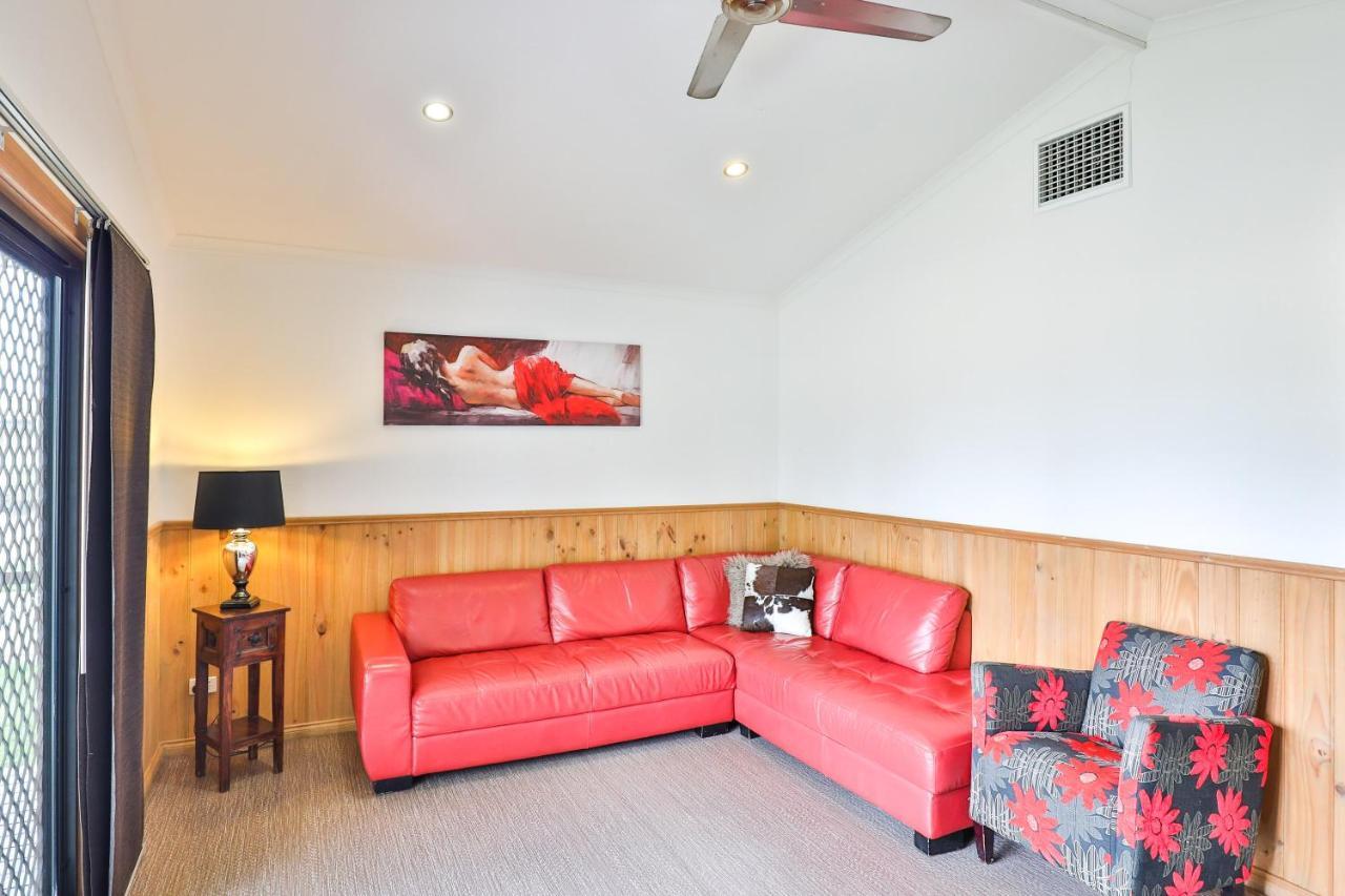 Отель Big4 Mildura Getaway Экстерьер фото