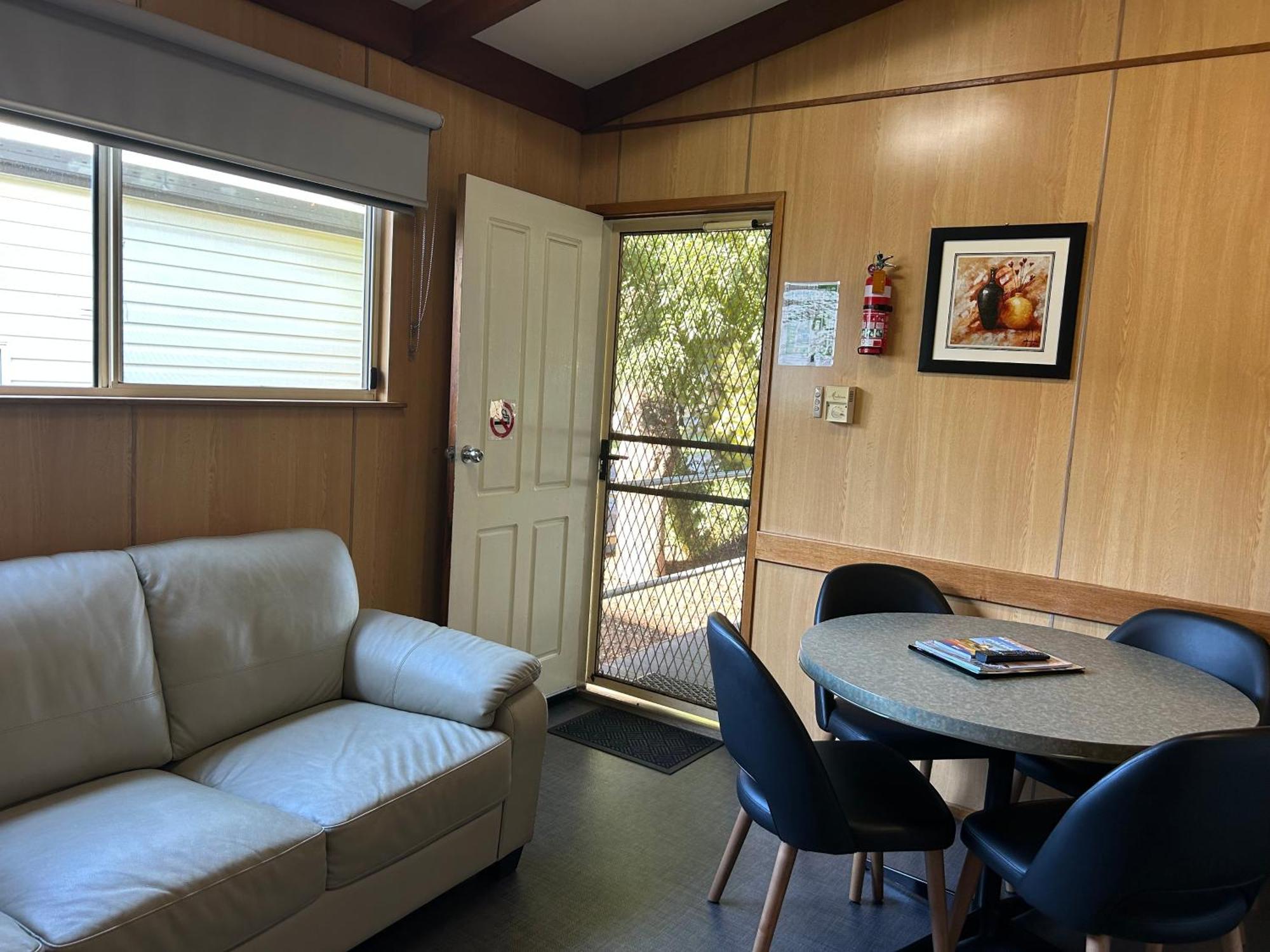 Отель Big4 Mildura Getaway Экстерьер фото