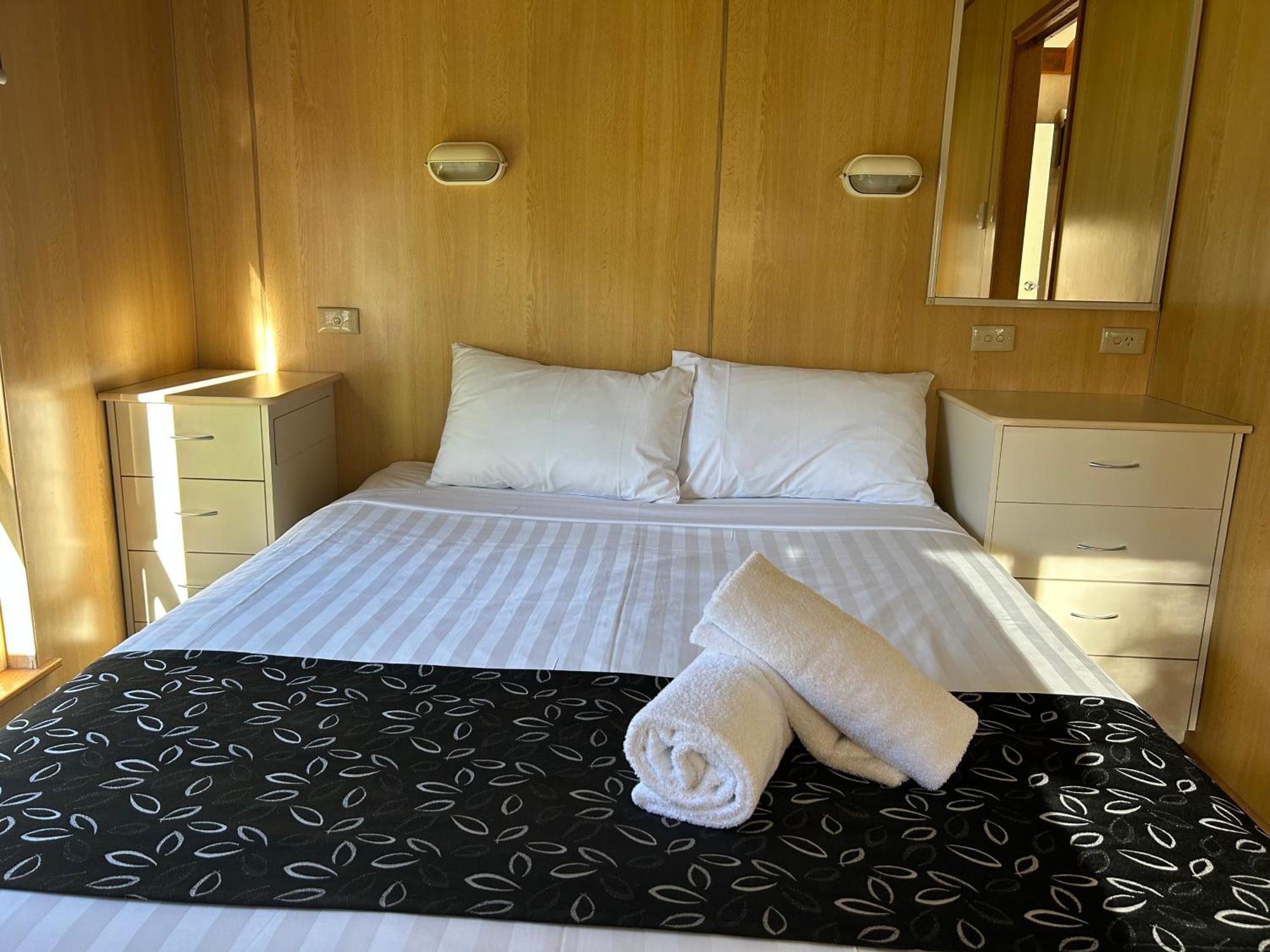 Отель Big4 Mildura Getaway Экстерьер фото