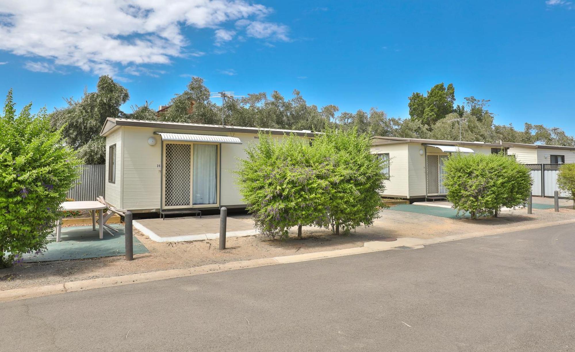 Отель Big4 Mildura Getaway Экстерьер фото